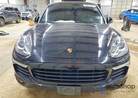 2016 Porsche Cayenne z USA, uszkodzony, nr VIN WP1AA2A22GLA03504